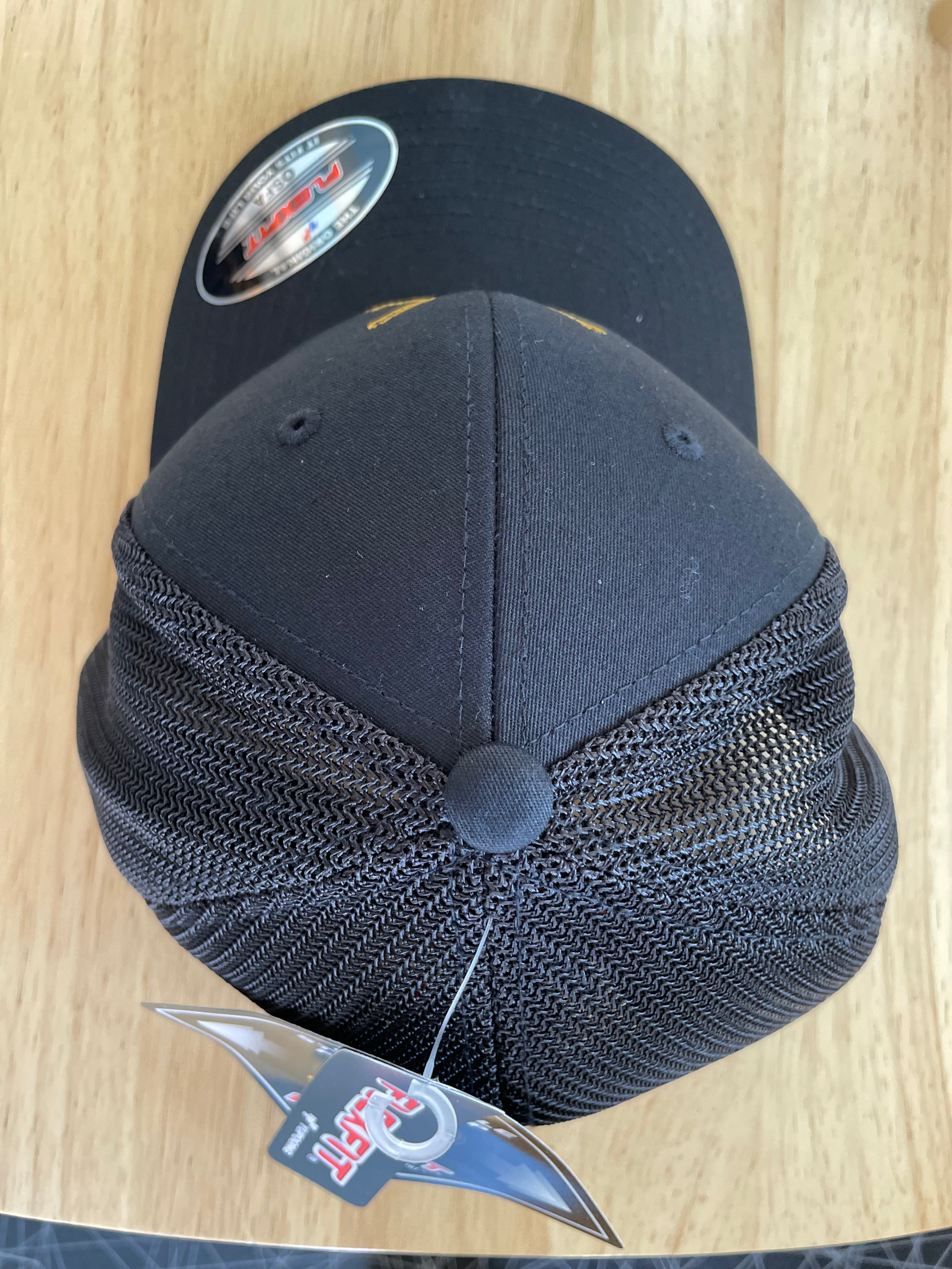 Lippis trucker musta